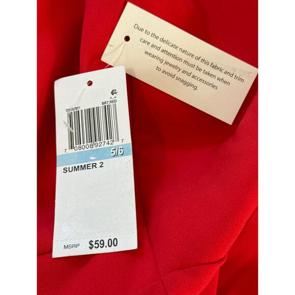 CITY STUDIO MOCK NECK SLEEVELESS SHIFT DRESS IN BRIGHT RED NWT WOMEN'S SIZE 5/6 - Picture 8 of 12
